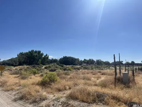 5839 Macpherson Ln, Fallon, NV 89406