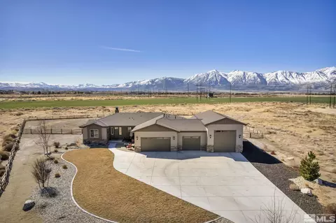 1685 Grandview Ct, Minden, NV 89423