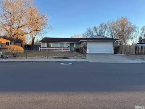 713 Glen Martin Dr, Sparks, NV 89434