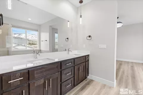 Bath - 258 Commodore Dr, Verdi, NV 89439 photo 4 of 6