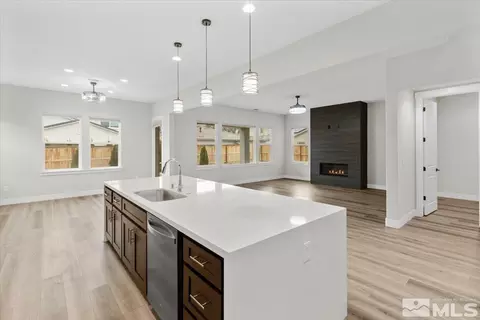 Living - 258 Commodore Dr, Verdi, NV 89439 photo 4 of 5