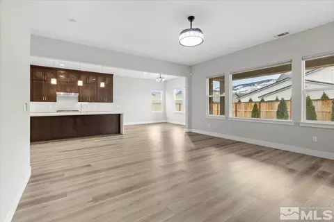 Living - 258 Commodore Dr, Verdi, NV 89439 photo 2 of 5