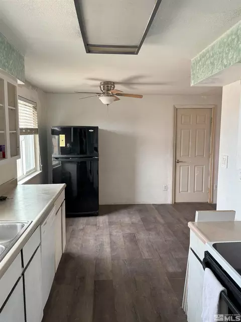 240 E Cedar St, Fernley, NV 89408 photo 6