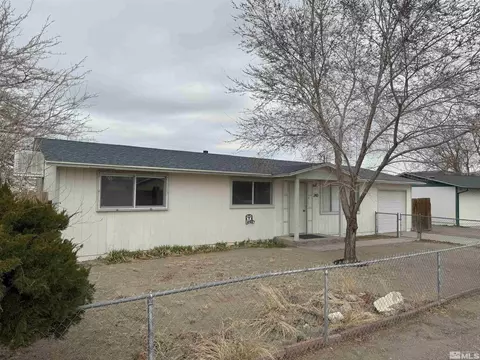 240 E Cedar St, Fernley, NV 89408 photo 2