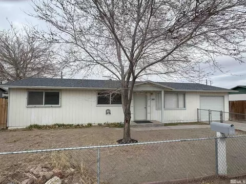 240 E Cedar St, Fernley, NV 89408