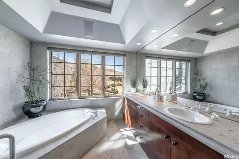 Bath - 1185 Paddock Ln, Reno, NV 89521 photo 1 of 3