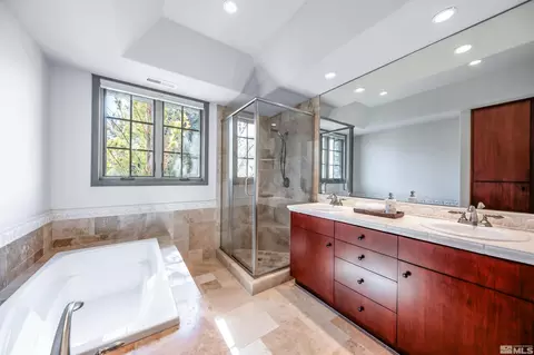 Bath - 1185 Paddock Ln, Reno, NV 89521 photo 3 of 3