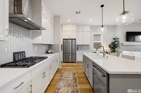 2336 Jagged Peak Ln, Sparks, NV 89441