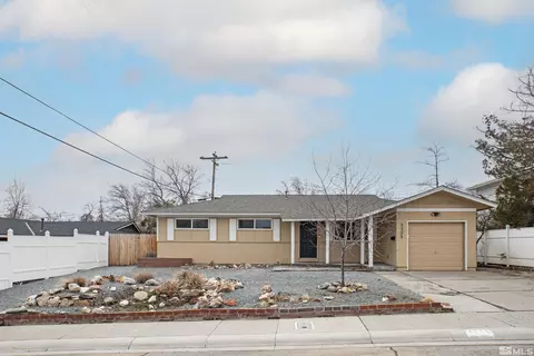 3335 Everett Dr, Reno, NV 89503