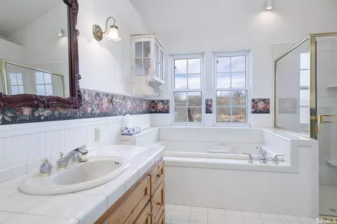 Bath - 1111 Arrowhead Ln, Fallon, NV 89406 photo 1 of 4
