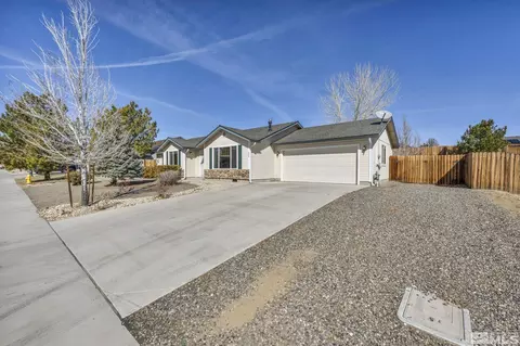 804 Mariposa Rd, Dayton, NV 89403
