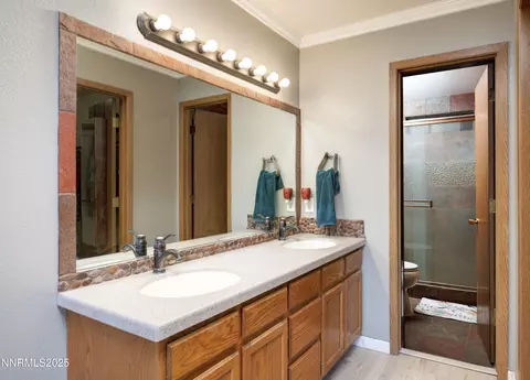 Bath - 75 Bench Rd, Fallon, NV 89406 photo 1 of 2