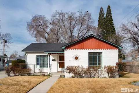 927 4th St, Sparks, NV 89431
