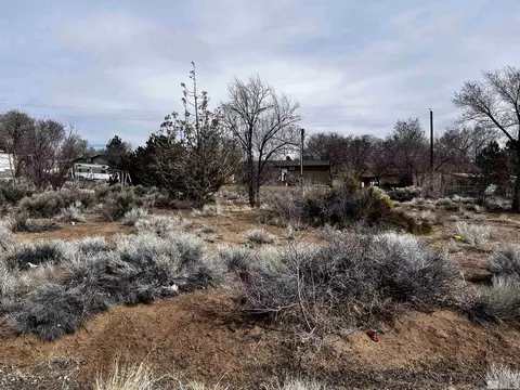 5930 Calico Dr, Sun Valley, NV 89433