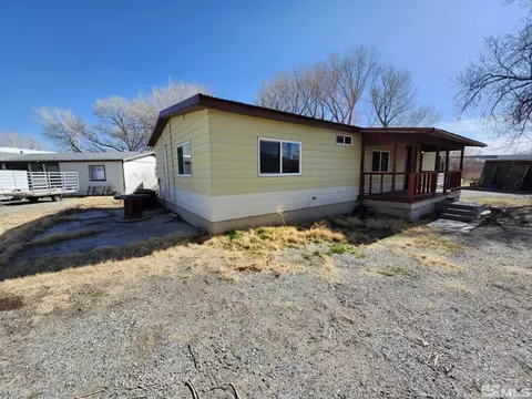755 River Ave, Yerington, NV 89447