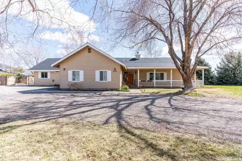 2753 Clapham Ln, Minden, NV 89423