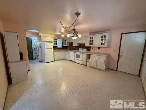 504 Agate Dr, Carson City, NV 89706 photo 3