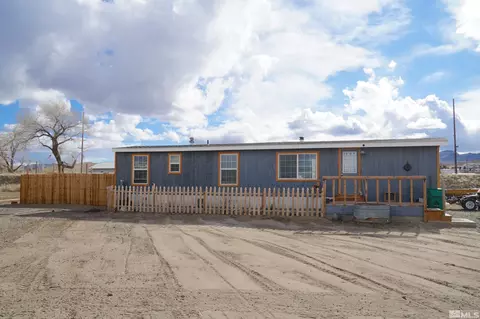 725 Stock Ln, Fernley, NV 89408