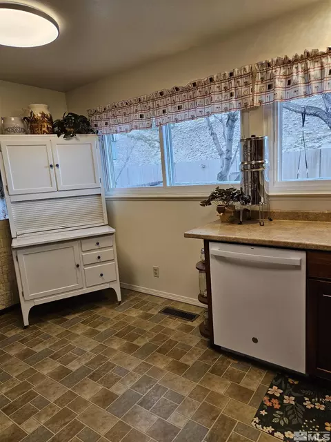 4190 Spring, Reno, NV 89502 photo 28