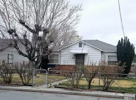 1059 H St, Sparks, NV 89431