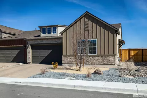 7392 Oakmont Ln, Sparks, NV 89436