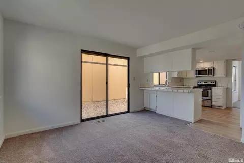 350 E Riverview Cir, Reno, NV 89509 photo 13