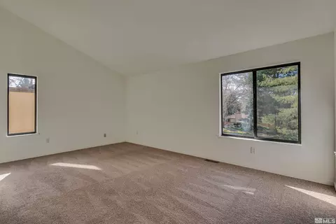 350 E Riverview Cir, Reno, NV 89509 photo 16