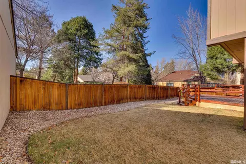 350 E Riverview Cir, Reno, NV 89509 photo 2