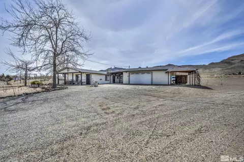 27 Locust, Yerington, NV 89447