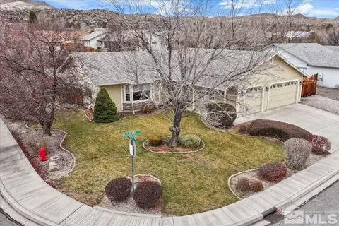 2033 Flycatcher Ct, Sparks, NV 89441
