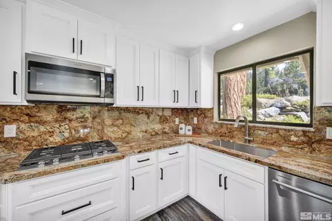 321 Eugenia Ct, Stateline, NV 89449 photo 7