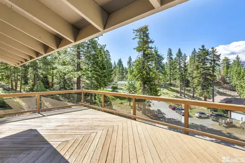 321 Eugenia Ct, Stateline, NV 89449 photo 4