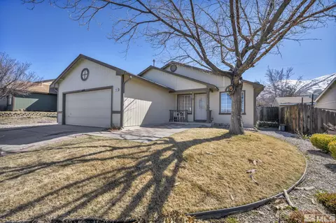 7650 Deep Bay Dr, Reno, NV 89506
