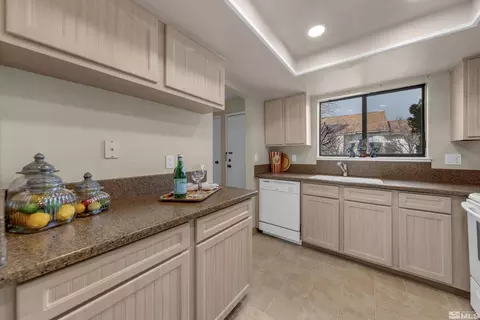 1200 Freddie Ct, Reno, NV 89503