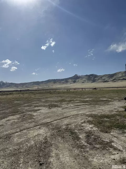 5325 S Herschel, Winnemucca, NV 89445