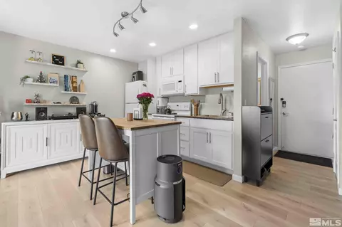 Kitchen - 115 Tramway Dr #2, Stateline, NV 89449 photo 2 of 2