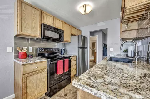 3865 E Leonesio Dr, Reno, NV 89512