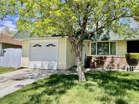 1686 Sue Way, Sparks, NV 89431