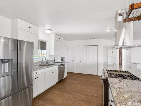 Kitchen - 1515 Gummow Dr, Fallon, NV 89406 photo 5 of 5
