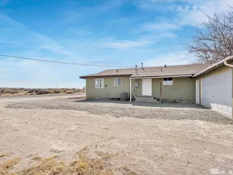 Exterior - 1515 Gummow Dr, Fallon, NV 89406 photo 8 of 10
