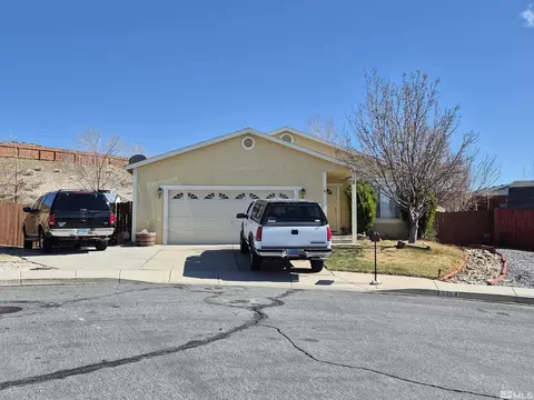 5754 Cinnamon Ct, Sun Valley, NV 89433