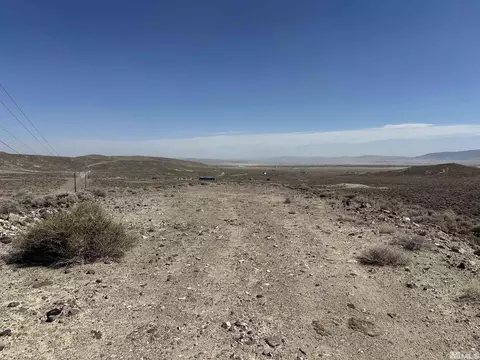 3765 Sapphire Rd, Silver Springs, NV 89429