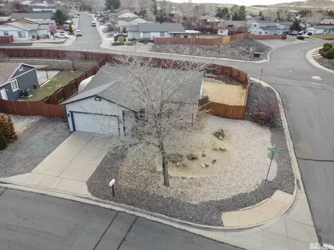 5708 Avalanche Dr, Sun Valley, NV 89433