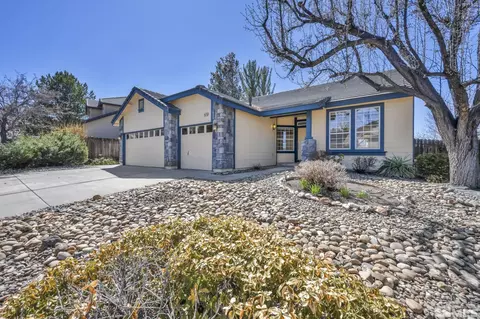 1675 Crestside Ct, Sparks, NV 89436