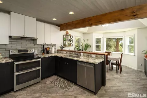 2290 Cartwright Rd, Reno, NV 89521 photo 2