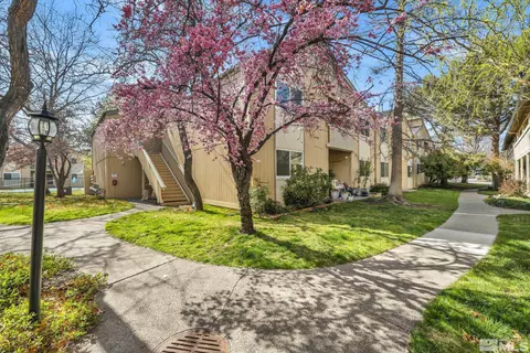 2300 Dickerson #32, Reno, NV 89503