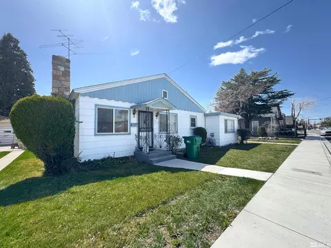 1229 1231 F St, Sparks, NV 89431