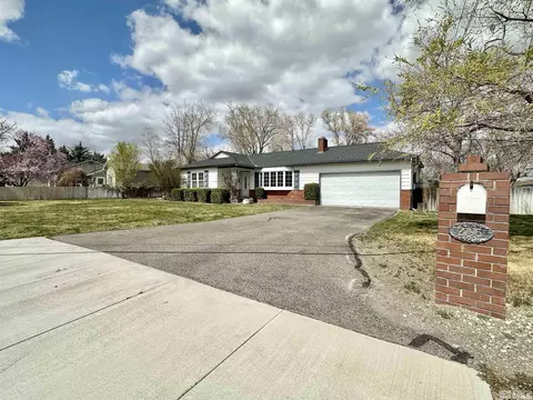 2795 W Plumb Ln, Reno, NV 89509