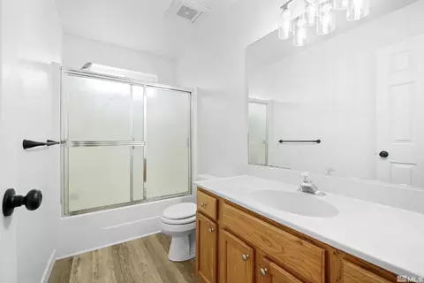 Bath - 604 Venturacci Ln, Fallon, NV 89406 photo 2 of 2