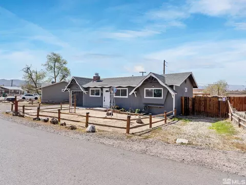 170 E Cedar St, Fernley, NV 89408 photo 4